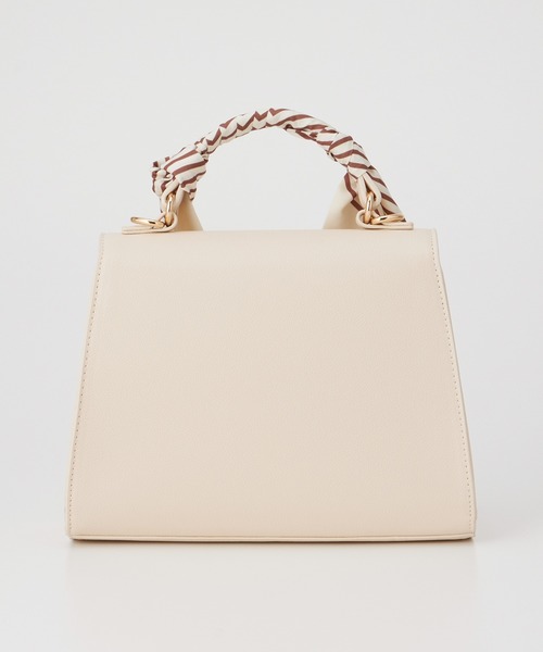 Honeys(ハニーズ)の「スカーフ付フラップバッグ(ハンドバッグ・レディース・アイボリー/ブラック/ブラウン・FREE)」の13枚目の写真