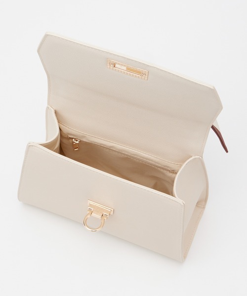 Honeys(ハニーズ)の「スカーフ付フラップバッグ(ハンドバッグ・レディース・アイボリー/ブラック/ブラウン・FREE)」の14枚目の写真