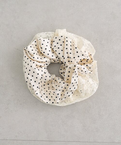 mystic(ミスティック)の「ドットレースシュシュ(ブローチ/コサージュ・レディース・オフホワイト/ブラック・ONE SIZE)」の4枚目の写真