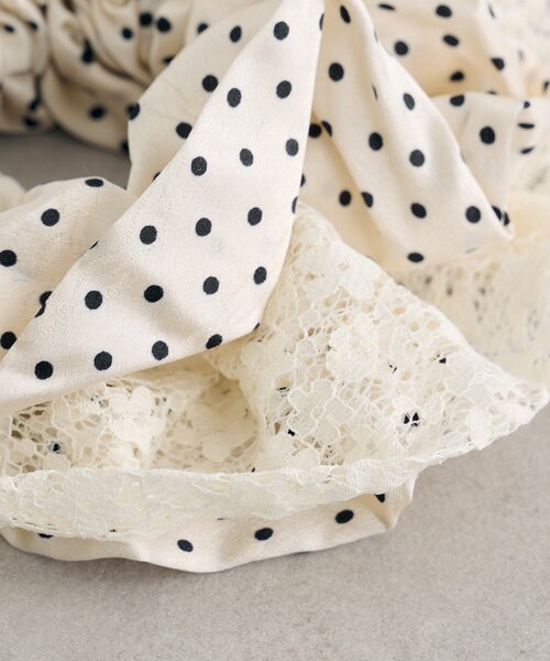 mystic(ミスティック)の「ドットレースシュシュ(ブローチ/コサージュ・レディース・オフホワイト/ブラック・ONE SIZE)」の5枚目の写真