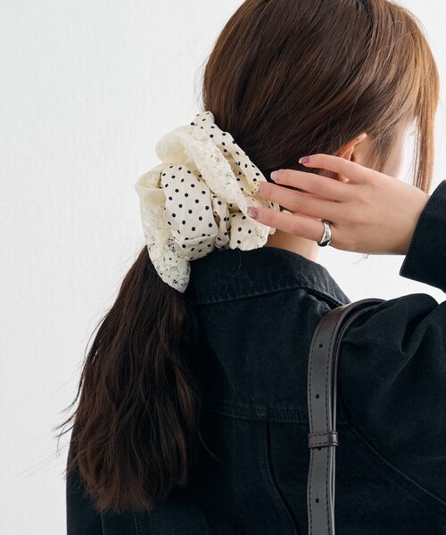 mystic(ミスティック)の「ドットレースシュシュ(ブローチ/コサージュ・レディース・オフホワイト/ブラック・ONE SIZE)」の13枚目の写真