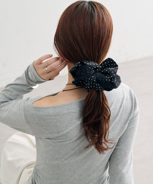 mystic(ミスティック)の「ドットレースシュシュ(ブローチ/コサージュ・レディース・オフホワイト/ブラック・ONE SIZE)」の15枚目の写真