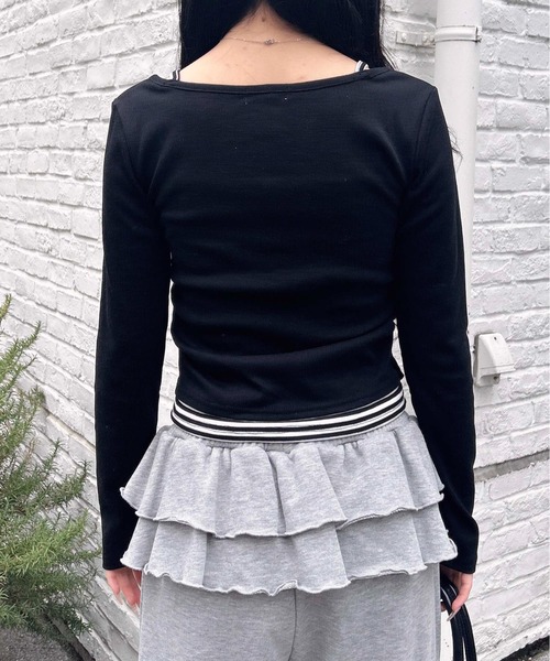 INGNI（イング）の「胸プレート付レイヤード風トップス（Tシャツ/カットソー・レディース・ブラック/チャコールグレー・M）」の7枚目の写真