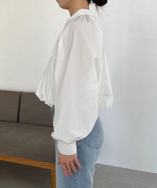 CAPRICIEUX LE'MAGE（カプリシューレマージュ）の「バルーンクロップシャツ（シャツ/ブラウス・レディース・ブルー/ホワイト/ピンク/チャコールグレー・FREE）」の21枚目の写真