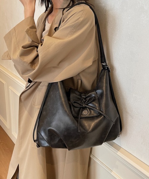 ｔｏｌｅｎｅ（トレネ）の「2way 合成皮革 リボンモチーフ ショルダーバッグ リュック（ショルダーバッグ・レディース・ブラック/ブラウン・FREE）」の11枚目の写真