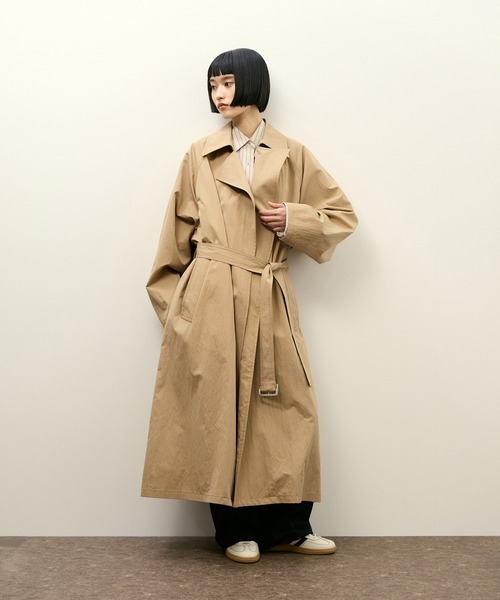 ADAM ET ROPE'(アダムエロペ)の「リラックスライトトレンチ(トレンチコート・レディース・ベージュ/オフホワイト・38/36)」の16枚目の写真