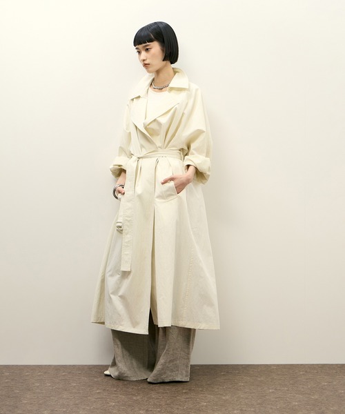 ADAM ET ROPE'(アダムエロペ)の「リラックスライトトレンチ(トレンチコート・レディース・ベージュ/オフホワイト・38/36)」の20枚目の写真