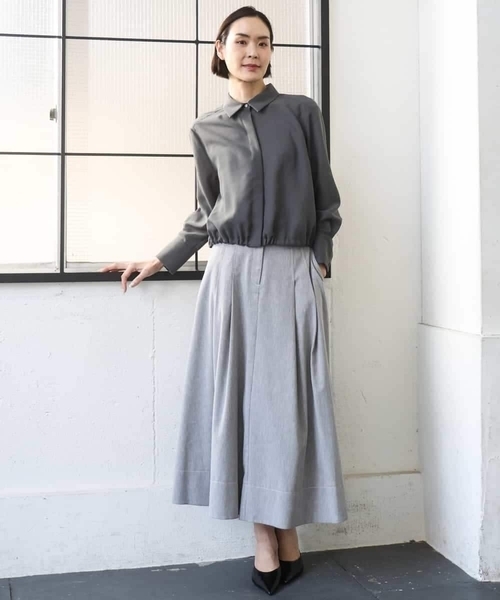 MICHEL KLEIN(ミッシェル・クラン)の「シアータッチ ドローストリングシャツブラウス(シャツ/ブラウス・レディース・チャコールグレー/アイボリー・38)」の16枚目の写真