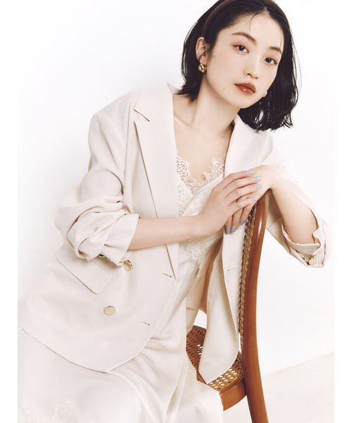 SNIDEL（スナイデル）の「【LUMISHADE】UVダブルジャケット（テーラードジャケット・レディース・アイボリー/ミント/ネイビー・0/1）」の2枚目の写真