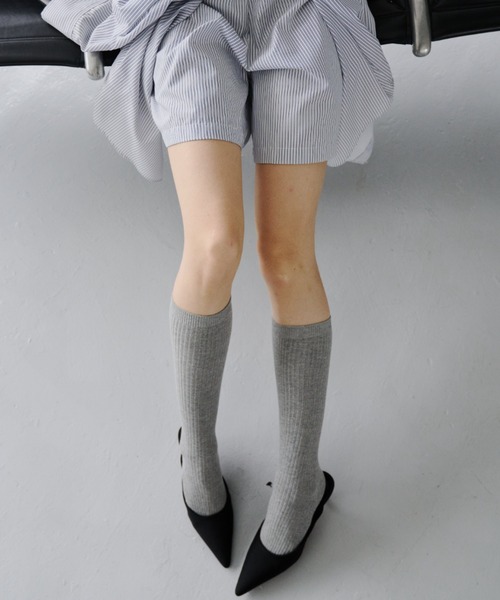 HANNE(アン)の「リブロングソックス(ソックス/靴下・レディース・ホワイト/グレー・FREE)」の4枚目の写真