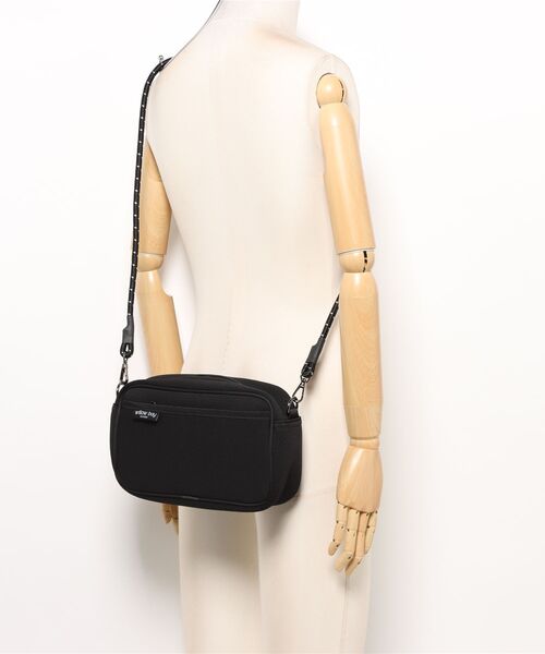 Willow Bay(ウィローベイ)の「【Willow Bay】ウィローベイ LARGE CROSSBODY BAG WITH ROPE ショルダーバッグ(ショルダーバッグ・レディース・ブラック系2/グレー/ブラック系1/ブラック系3/ブラウン/ライム/アクア/ピンク/ラベンダー・FREE)」の13枚目の写真