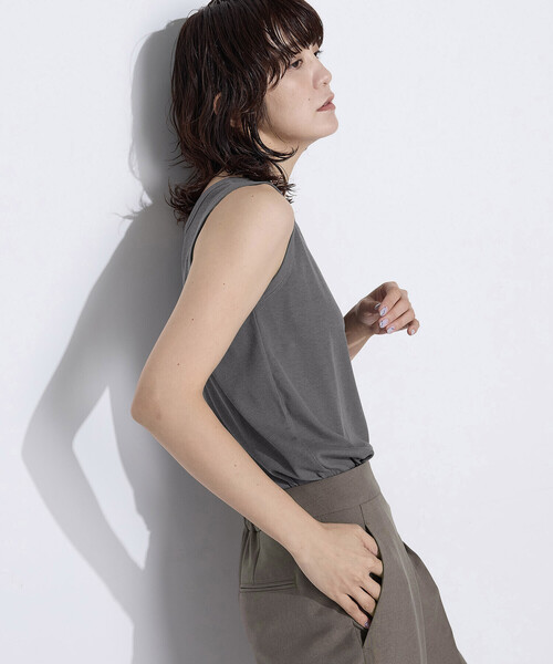 COMME CA Wardrobe(コムサワードローブ)の「綿キュプラベアテレコ リブタンクトップ(タンクトップ・レディース・ホワイト/ブラック/グレー・FREE)」の6枚目の写真
