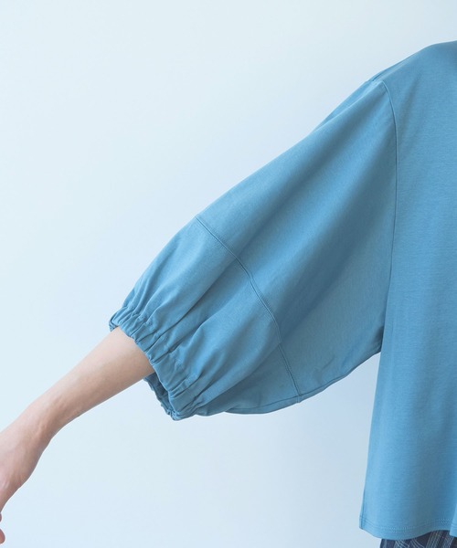 yuni(ユニ )の「high count/C baloon sleeves プルオーバー(Tシャツ/カットソー・レディース・ブルー/ベージュ・FREE)」の14枚目の写真