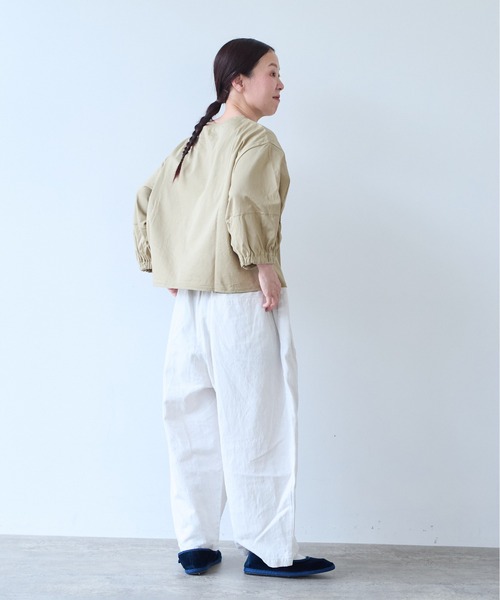 yuni(ユニ )の「high count/C baloon sleeves プルオーバー(Tシャツ/カットソー・レディース・ブルー/ベージュ・FREE)」の19枚目の写真