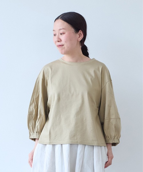 yuni(ユニ )の「high count/C baloon sleeves プルオーバー(Tシャツ/カットソー・レディース・ブルー/ベージュ・FREE)」の21枚目の写真