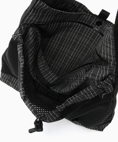 WISM(ウィズム)の「CAYL / ケイル CHK CROSS BAG(ショルダーバッグ・メンズ・ブラック・FREE)」の3枚目の写真