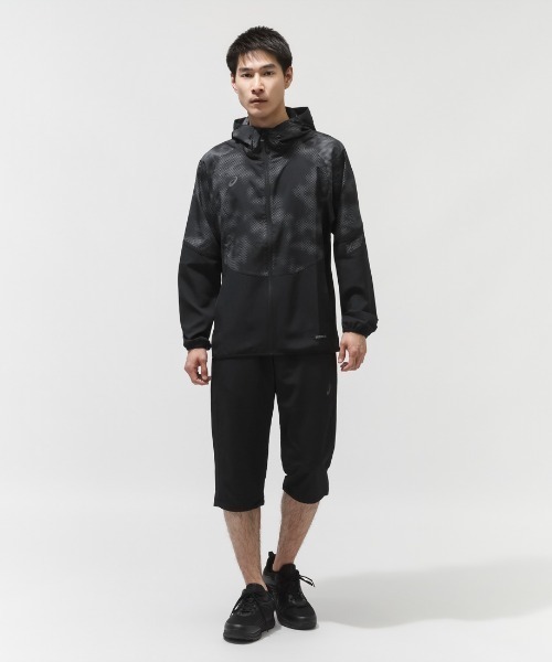 ASICS（アシックス）の「アシックス ASICS ACTIMOTIONクールグラフィッククロスフーディー（ナイロンジャケット・メンズ・ブラック/ダークブルー・M/L/LL）」の4枚目の写真