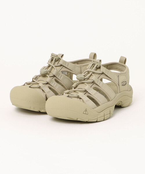 KEEN(キーン)の「【KEEN】キーン NEWPORT H2(ニューポート エイチツー)1025028/1027353(サンダル・レディース・ブラック×ブラック/ベージュ・24.0cm/23.5cm/25.0cm/24.5cm/23.0cm/25.5cm)」の2枚目の写真