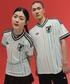 adidas（アディダス）の「サッカー日本代表 2026 アウェイ レプリカ ユニフォーム / ジャージ / アディダス adidas（Tシャツ/カットソー・X-LARGE）」