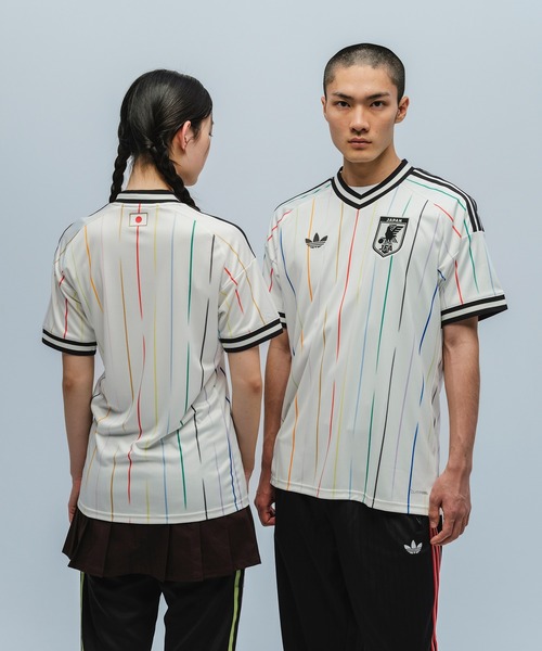 adidas（アディダス）の「サッカー日本代表 2026 アウェイ レプリカ ユニフォーム / ジャージ / アディダス adidas（Tシャツ/カットソー・メンズ・ホワイト・LARGE/X-LARGE/XX-LARGE/XXX-LARGE/SMALL/X-SMALL/MEDIUM/4XL）」の3枚目の写真