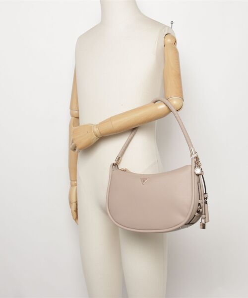 ボディパンプCD 40番台 DANYA Hobo Bag ハンドバッグ | GUESS(ゲス) JAPAN 公式オンライン