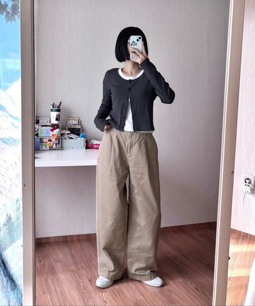 MUSINSA STANDARD WOMAN（ムシンサスタンダードウーマン）の「ウィメンズリブスリムスコップネックジャージカーディガン[ダークグレー]（カーディガン/ボレロ・レディース・その他・X-SMALL/SMALL/MEDIUM/LARGE）」の6枚目の写真