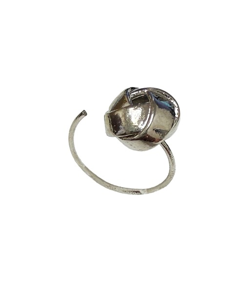 DiamondHearts(ダイヤモンドハーツ)の「片耳用 ノットモチーフ ハーフフープピアス(ピアス(片耳用)・レディース・シルバー・FREE)」の4枚目の写真