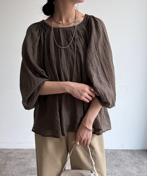 DouDou(ドゥドゥ)の「フラッフィーオフショルブラウス(シャツ/ブラウス・レディース・レッド/ブラウン/ブラック・FREE)」の22枚目の写真