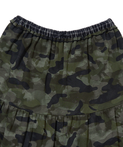 YOUHEE(ユヒ)の「CAMO TIERED LAYERED MIDI SKIRT_KHAKI(スカート・レディース・その他・FREE)」の7枚目の写真