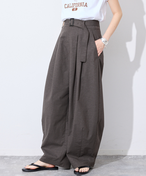 SLOBE IENA(スローブイエナ)の「ベルテッドカーブパンツ(その他パンツ・レディース・チャコールグレー/アイボリー・36/38)」の9枚目の写真