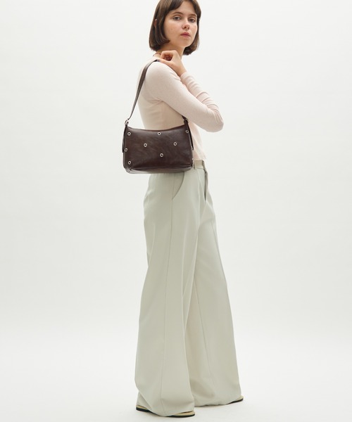 full/fill.(フルフィル)の「eyelet square shoulder bag / アイレットスクエアショルダーバッグ(ショルダーバッグ・レディース・ブラック/ブラウン・FREE)」の9枚目の写真