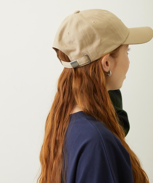 MILKFED.(ミルクフェド)の「LABEL TWILL CAP(キャップ・レディース・ベージュ/ピンク/ブラック・ONE SIZE)」の4枚目の写真