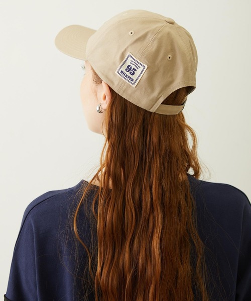 MILKFED.(ミルクフェド)の「LABEL TWILL CAP(キャップ・レディース・ベージュ/ピンク/ブラック・ONE SIZE)」の6枚目の写真