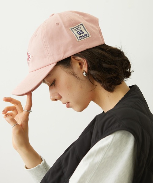 MILKFED.(ミルクフェド)の「LABEL TWILL CAP(キャップ・レディース・ベージュ/ピンク/ブラック・ONE SIZE)」の17枚目の写真