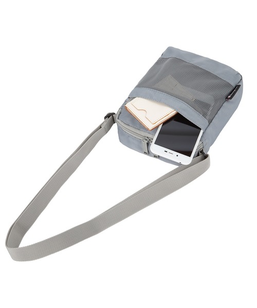 Champion（チャンピオン）の「チャンピオン ショルダーバッグ 5B35 縦型 2L 65311（ショルダーバッグ・メンズ・グレー/マスタード/ブラック・FREE）」の4枚目の写真