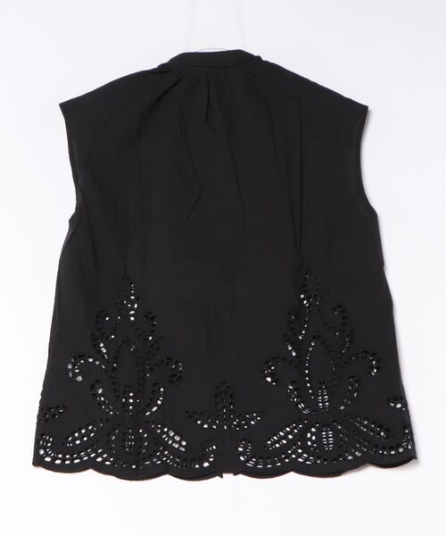 LAULEN（ローレン）の「eyelet lace v neck blouse /アイレットレースVネックブラウス（シャツ/ブラウス・レディース・ホワイト/ブラック・FREE）」の3枚目の写真