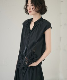 eyelet lace v neck blouse /アイレットレースVネックブラウス