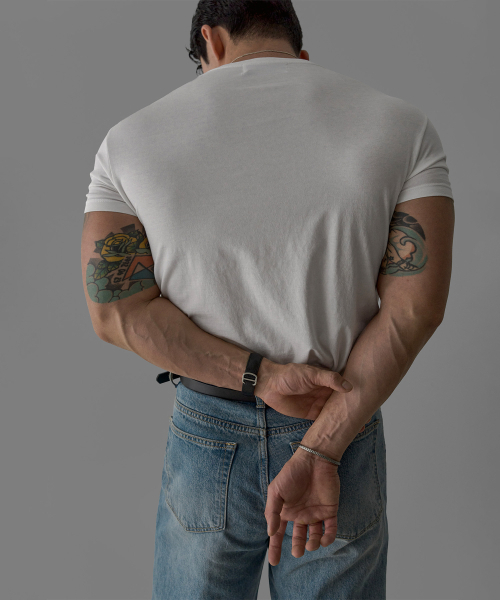 BOWLOW PRODUCT（バウロープロダクト）の「コットンVネックマッスルTシャツ[アイボリー]（Tシャツ/カットソー・メンズ・その他・MEDIUM/LARGE/X-LARGE）」の5枚目の写真