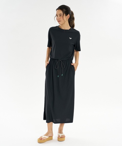 ROXY(ロキシー)の「ROXY DRYWELL DRESS ラッシュガード ワンピース /UVカット/EASY DRY【2026年夏モデル】(ワンピース・レディース・ブラック/ベージュ系その他・LARGE/MEDIUM/SMALL)」の1枚目の写真