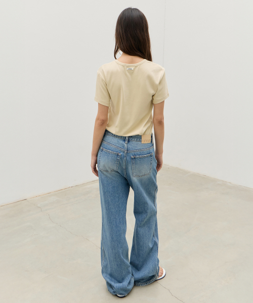 LEVAR（レバー）の「All-day Cotton Rib T-shirt - Cream Butter（Tシャツ/カットソー・レディース・その他・SMALL/MEDIUM）」の3枚目の写真