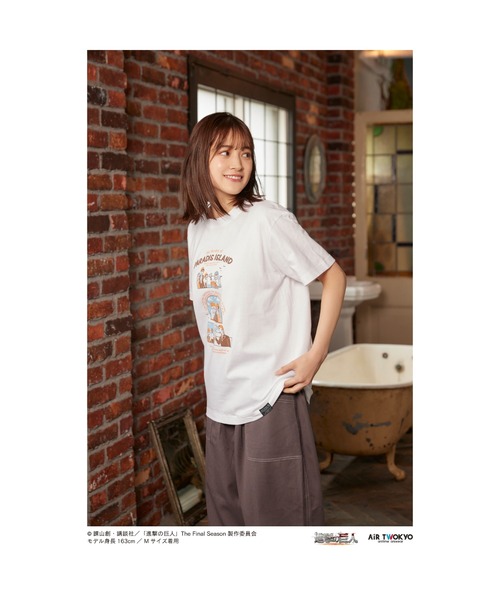 AIR TWOKYO(エアトゥーキョー)の「TVアニメ『進撃の巨人』The Final Season 完結編(後編) イラストTシャツ 4(僕達が見てきた物語)(Tシャツ/カットソー・レディース・ホワイト・XX-LARGE/X-LARGE/LARGE/MEDIUM/SMALL)」の2枚目の写真