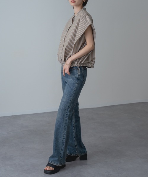 refinedworks(リファインドワークス)の「【refinedworks】旬顔シルエット! バンドカラー 裾ドロスト 立体ブラウス(シャツ/ブラウス・レディース・ブルー/ホワイト/ブラック/ブラウン・FREE)」の8枚目の写真