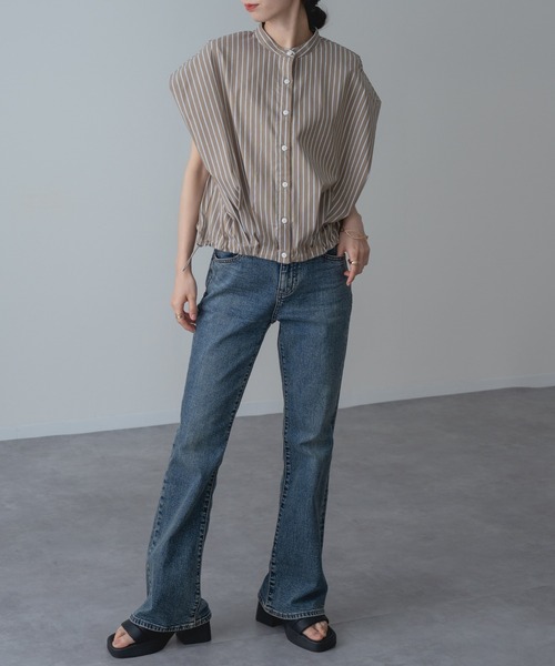 refinedworks(リファインドワークス)の「【refinedworks】旬顔シルエット! バンドカラー 裾ドロスト 立体ブラウス(シャツ/ブラウス・レディース・ブルー/ホワイト/ブラック/ブラウン・FREE)」の9枚目の写真