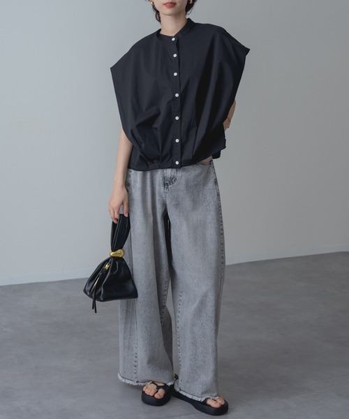 refinedworks(リファインドワークス)の「【refinedworks】旬顔シルエット! バンドカラー 裾ドロスト 立体ブラウス(シャツ/ブラウス・レディース・ブルー/ホワイト/ブラック/ブラウン・FREE)」の10枚目の写真