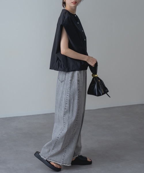 refinedworks(リファインドワークス)の「【refinedworks】旬顔シルエット! バンドカラー 裾ドロスト 立体ブラウス(シャツ/ブラウス・レディース・ブルー/ホワイト/ブラック/ブラウン・FREE)」の12枚目の写真