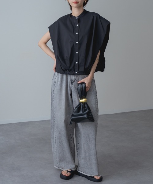 refinedworks(リファインドワークス)の「【refinedworks】旬顔シルエット! バンドカラー 裾ドロスト 立体ブラウス(シャツ/ブラウス・レディース・ブルー/ホワイト/ブラック/ブラウン・FREE)」の15枚目の写真