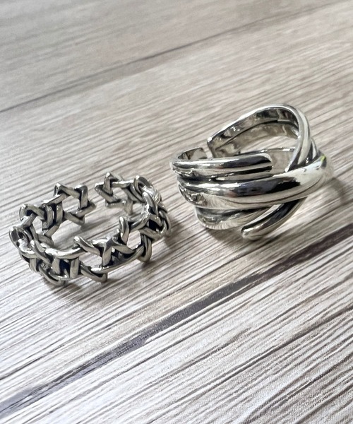 DiamondHearts(ダイヤモンドハーツ)の「【2点セット】燻しヴィンテージ風 モードチェーン×クロスラインデザイン シルバーリング(リング・レディース・シルバー・FREE)」の7枚目の写真