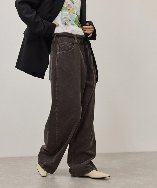 ADAM ET ROPE'（アダムエロペ）の「【定番】・【一部WEB限定カラー】ガーメントダイコーデュロイパンツ（その他パンツ・レディース・サックスブルー/ブルー系その他4/キナリ/ライトグリーン/ブラック/ダークブラウン・38/36/34）」の3枚目の写真