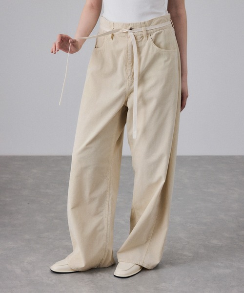 ADAM ET ROPE'（アダムエロペ）の「【定番】・【一部WEB限定カラー】ガーメントダイコーデュロイパンツ（その他パンツ・レディース・サックスブルー/ブルー系その他4/キナリ/ライトグリーン/ブラック/ダークブラウン・38/36/34）」の13枚目の写真