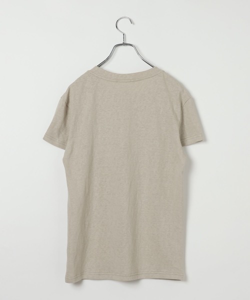 LAND MUSEUM（ランドミュージアム）の「LAND MUSEUM／ロゴプリントヘンリーT（Tシャツ/カットソー・メンズ・ベージュ/ブラック・MEDIUM/LARGE）」の3枚目の写真
